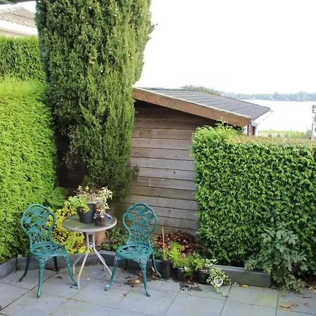Dubbele Chalet Op Een Leuke Camping Aan Het Water Chalet *