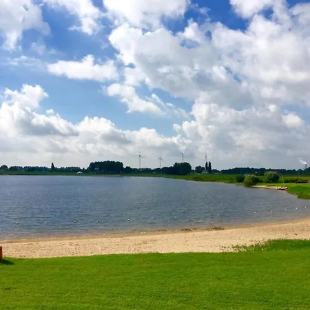 Dubbele Chalet Op Een Leuke Camping Aan Het Water Chalet *